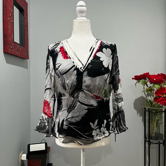 NEW WDNY Silk Semi Sheer Ruffle Flutter V-Neck Bell Sleeve Darted Blouse S NWT - Picture 8 of 15
